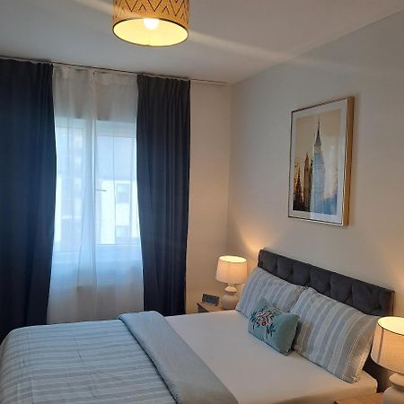 Cozy Bedroom In Lucan, Dublín Exterior foto