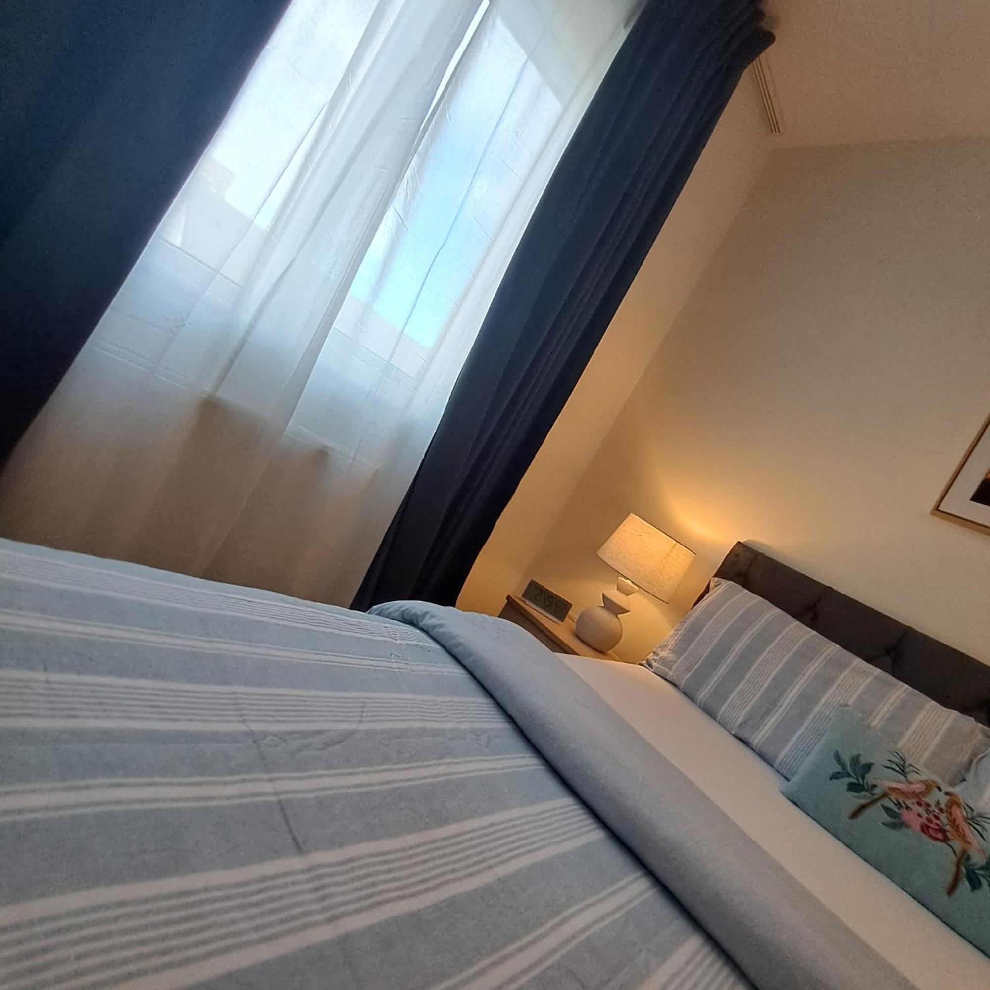 Cozy Bedroom In Lucan, Dublín Exterior foto